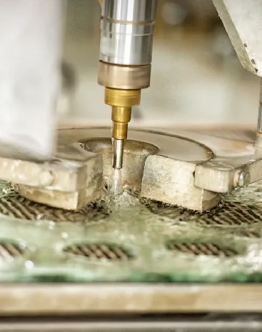 Διάτρηση γυαλιού με CNC